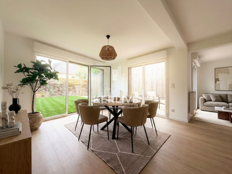 Séjour avec coin repas ouvert sur le jardin – maison neuve à Saint-Malo