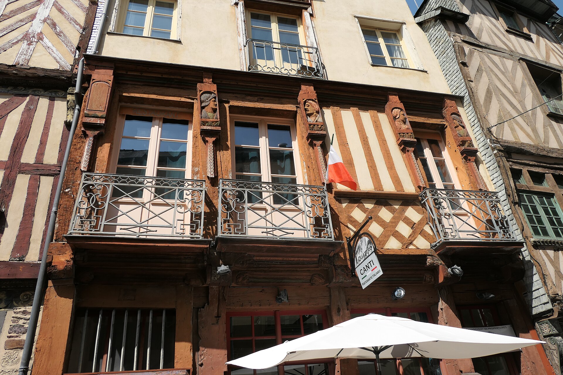 Maison à colombages rue du Chapitre, centre historique de Rennes